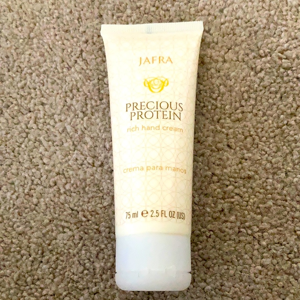 Jafra precious protein rich hand cream